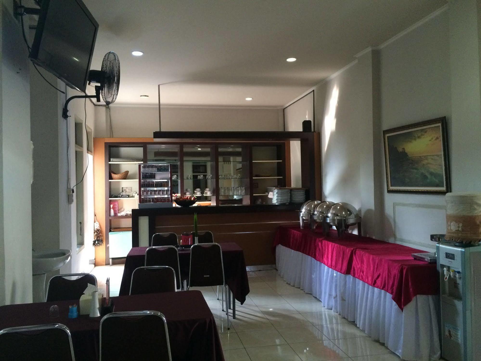 Maktal Hotel Mataram Esterno foto