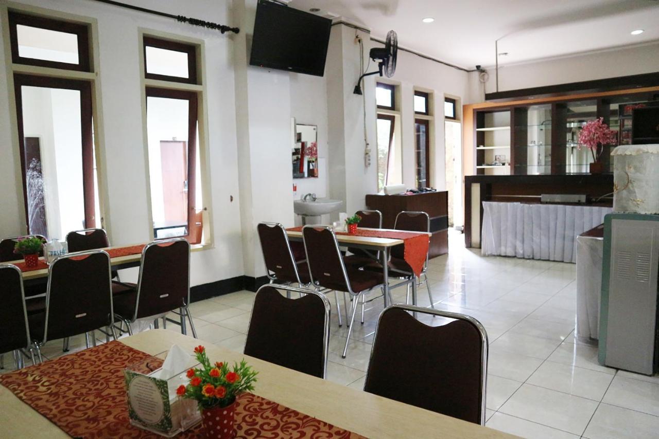 Maktal Hotel Mataram Esterno foto